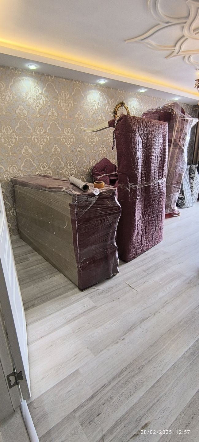 Beykent'te yeni site dairesinde özenli paketleme